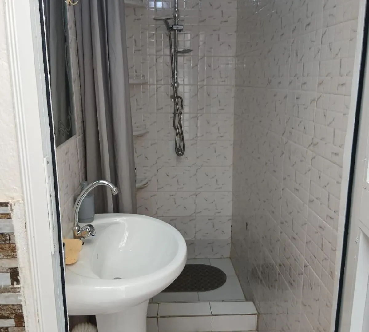 Logement Entier Meuble A Dakar Appartamento